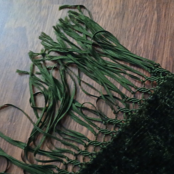 Crushed velvet table runner - Picture 3 of 5